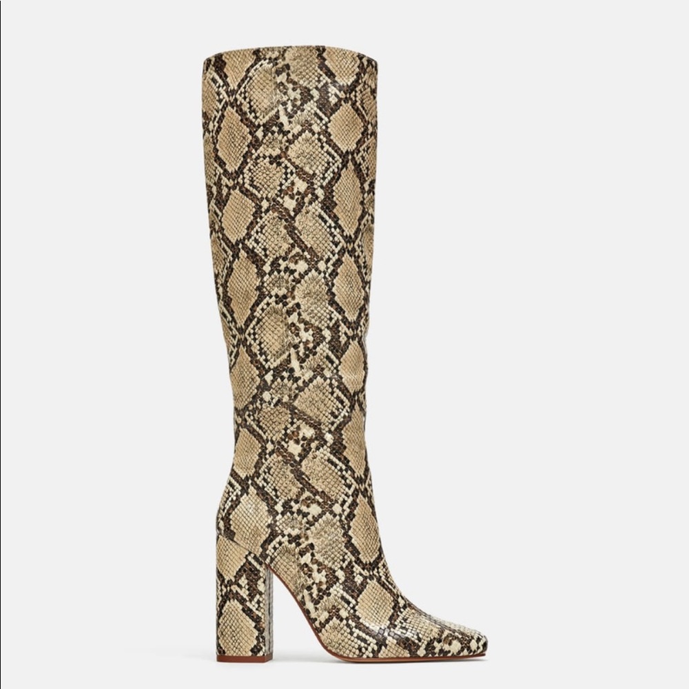 Zara snakeskin print boots- 8